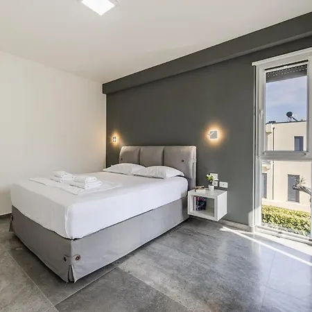 Discover An Exclusive Seaside Retreat !! Plazhi San Pietro