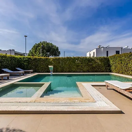 Discover An Exclusive Seaside Retreat !! Villa Plazhi San Pietro