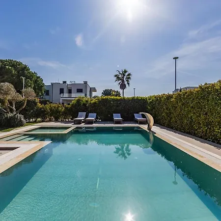 Discover An Exclusive Seaside Retreat !!