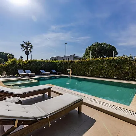 Discover An Exclusive Seaside Retreat !! Villa *