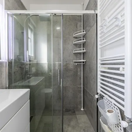 Discover An Exclusive Seaside Retreat !! Plazhi San Pietro