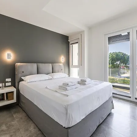 Villa Discover An Exclusive Seaside Retreat !!